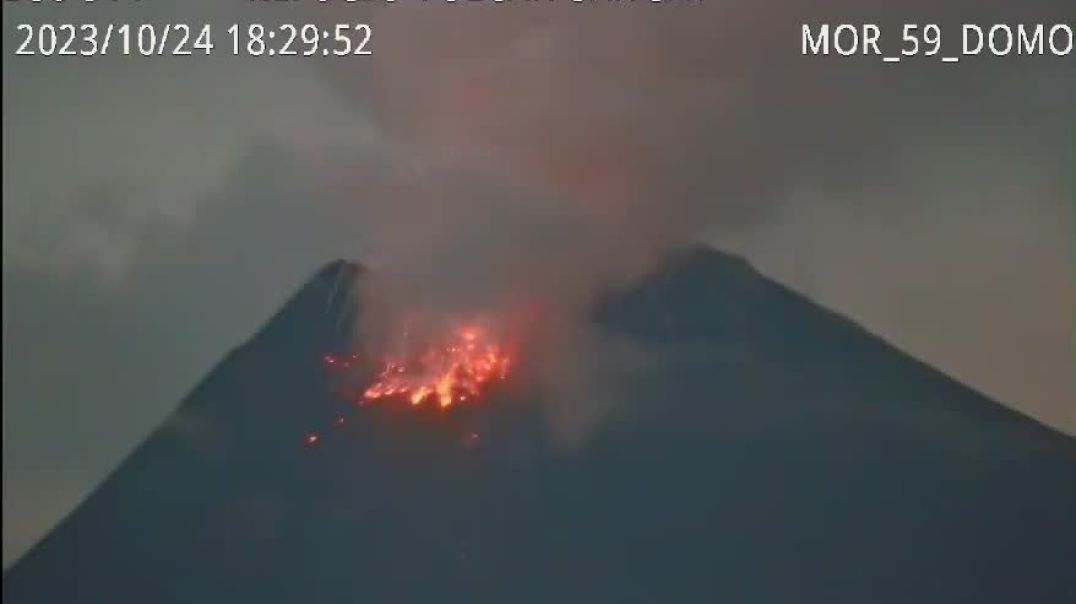 ⁣В Эквадоре началось извержение вулкана Сангай