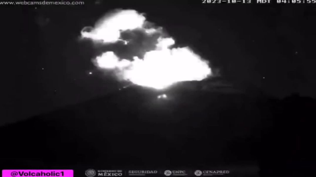 ⁣⁣В Мексике буквально взорвался вулкан Попокатепетль, который активен уже несколько месяцев