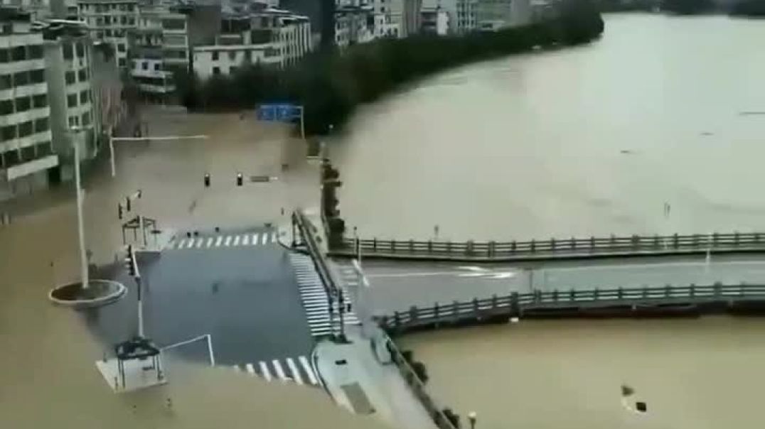 ⁣Бассейн реки Бэйцзян в провинции Гуандун, Китай, пострадал от четвертого по величине наводнения в ис