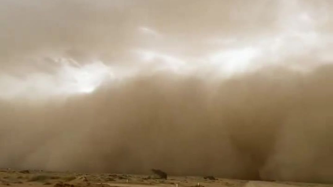 Мощная пыльная буря произошла в Джизане (Саудовская Аравия)
